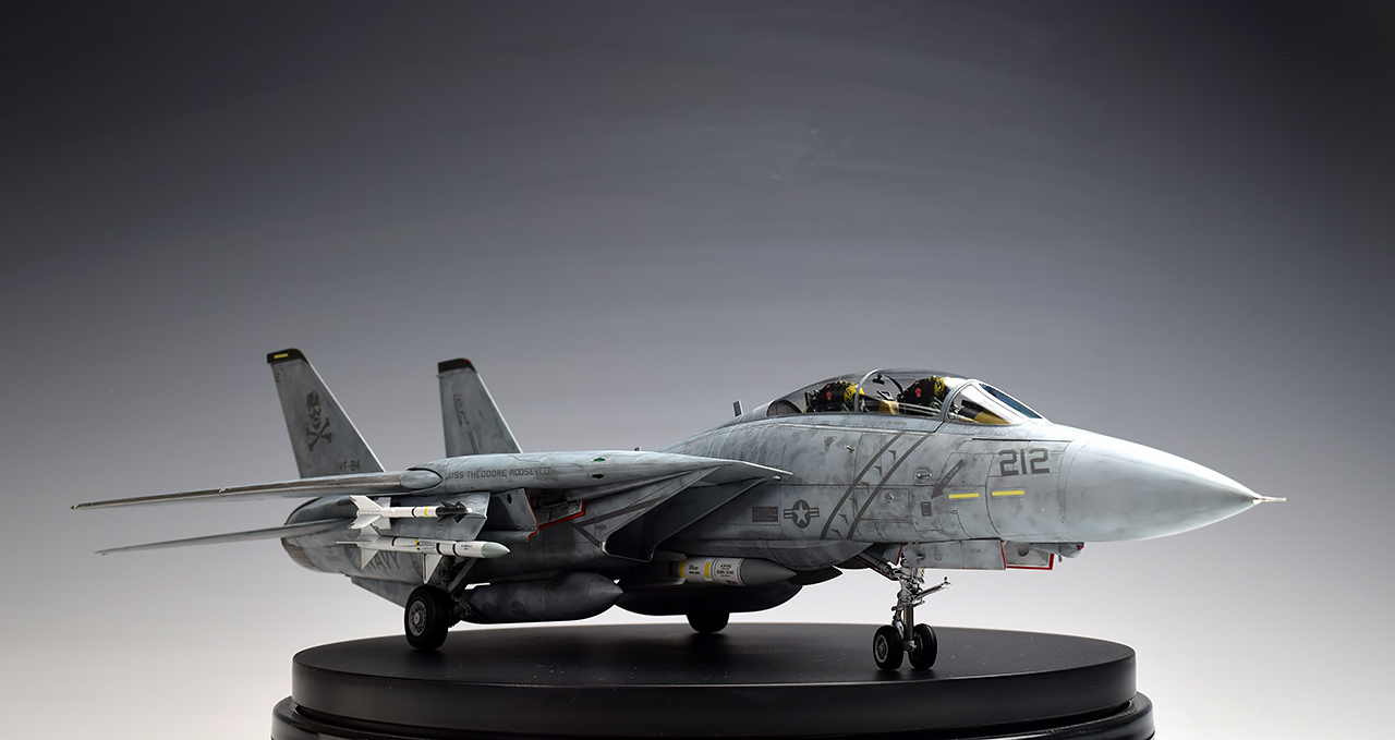 1/48 タミヤ F-14A VF-84ジョリーロジャース(ロービジVer.) 212