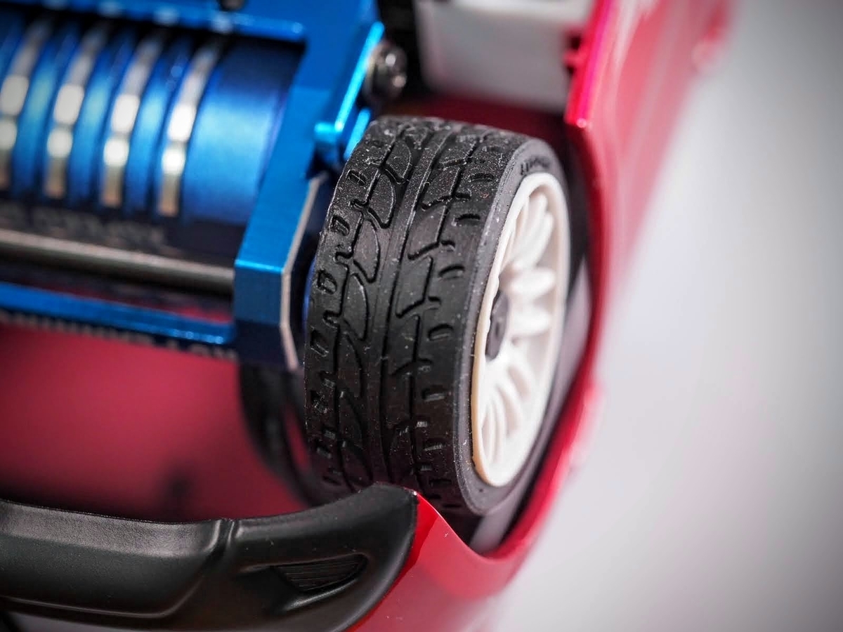 ミニッツ(MR-03)のボディ・モーターマウント・ホイールベースの関係性