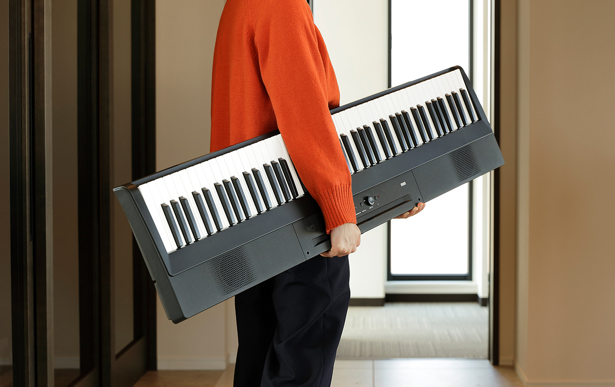 KORG Liano〜超スリムで軽量ボディにスピーカーを搭載したデジタル