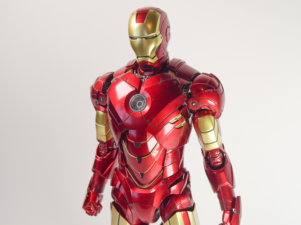 HOT TOYS IRONMAN Mark IV - TOP