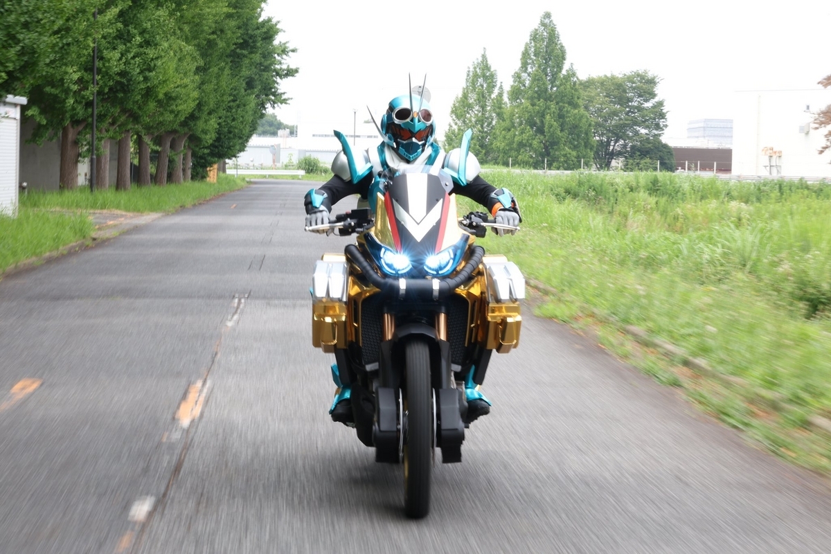 仮面ライダーガッチャード』序盤評 ～懐かしく新しく朗らかな、由緒