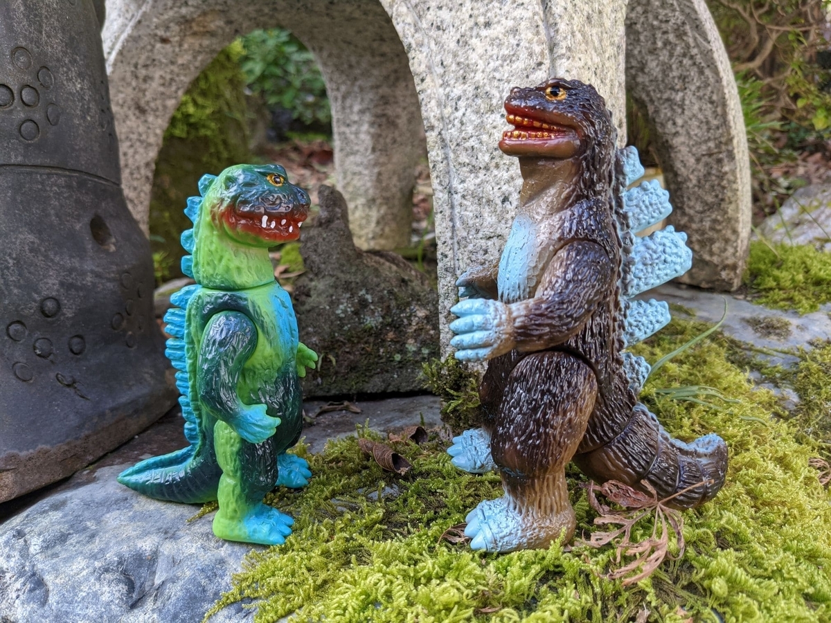 ぶたのはな / 雛形ゴジラ［黄緑］〈+Eng sub〉 - smogbom