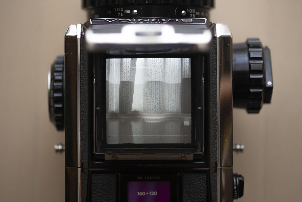 ブロニカS2のスクリーン 増光一体型スクリーン ブロニカS2のスクリーン