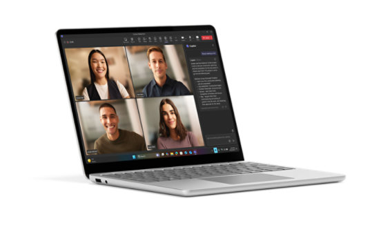 Surface Laptop - 13 インチの画面を備えた新しい AI 搭載ビジネス向け