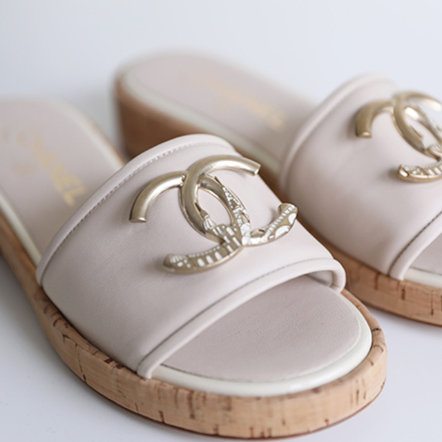 CHANEL】シャネル CC ミュール ラムスキン ベージュ (CHANEL/サンダル