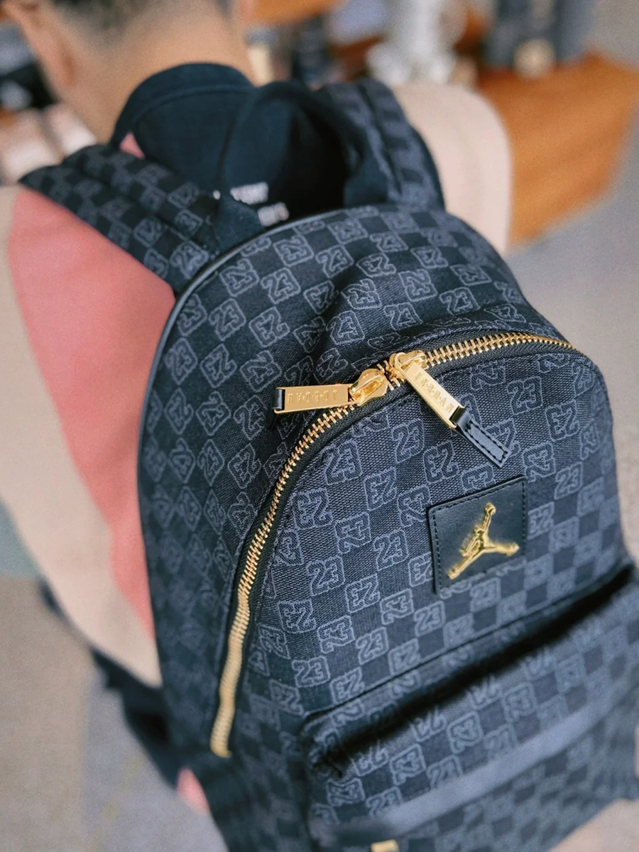 人気 ☆Nike☆ JORDAN MONOGRAM バックパック パソコンバッグ (Nike