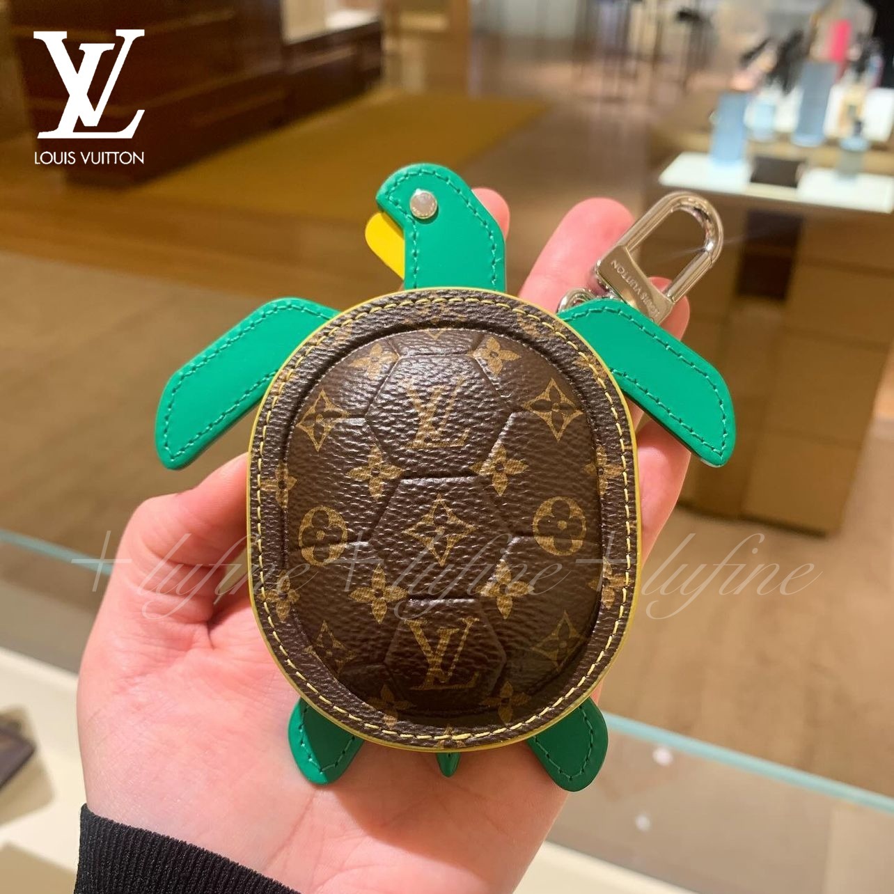 新作】Louis Vuitton/ルイヴィトン キーホルダー 亀 小物入れ (Louis