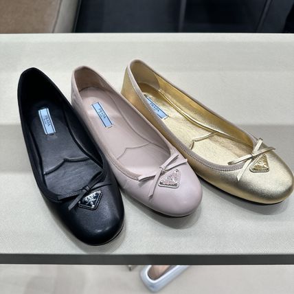 ゴールド（金色）系 24.5cm PRADA(プラダ) フラットシューズ
