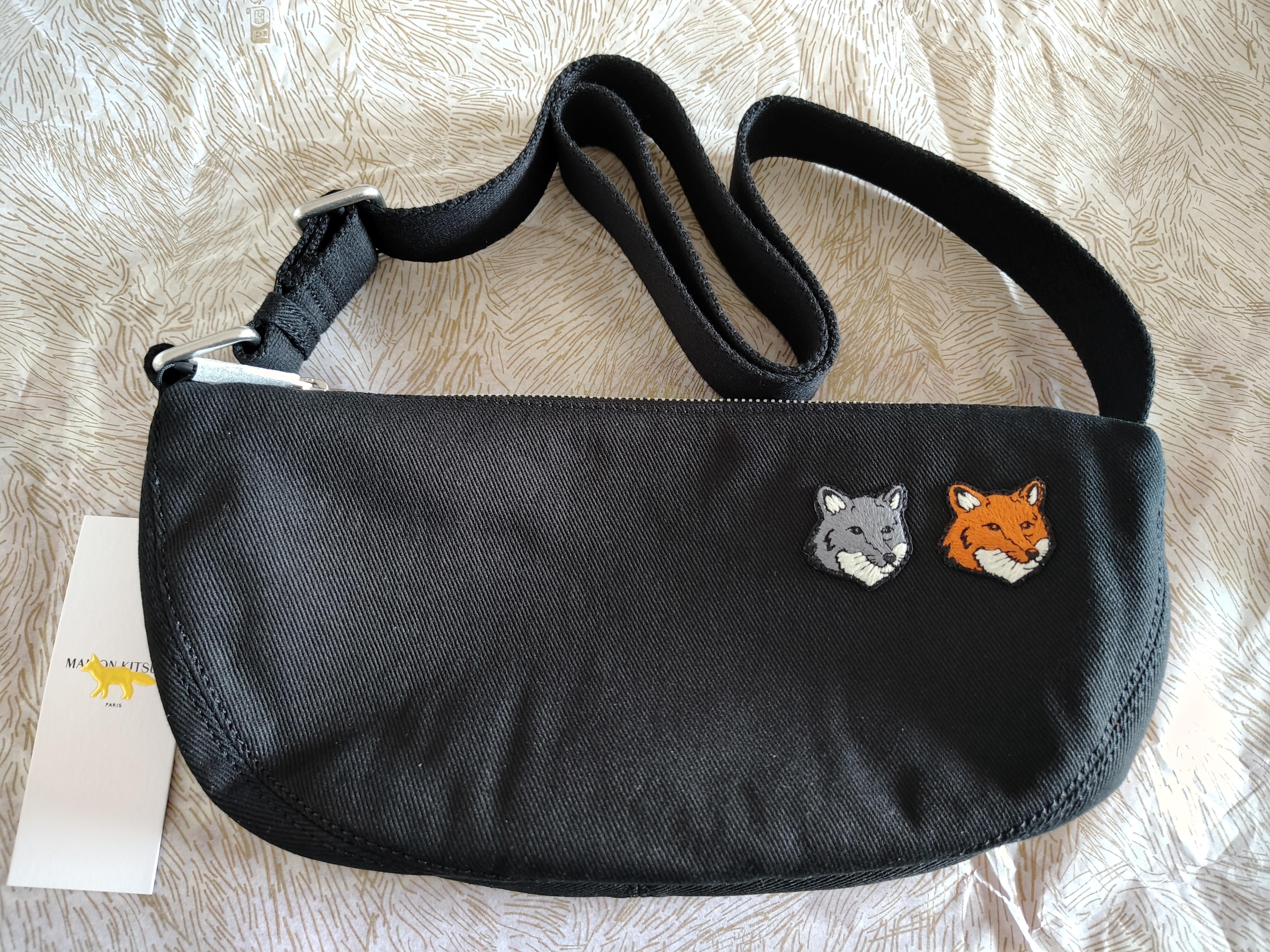 ☆MAISON KITSUNE☆ W ボールド フォックスヘッド バム バッグ (MAISON