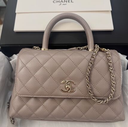 ベージュ系 CHANEL(シャネル) ハンドバッグ(レディース) - ブランド