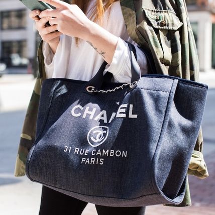 TWICE CHANEL(シャネル) トートバッグ(レディース) - ブランド通販のBUYMA