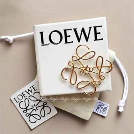 LOEWE(ロエベ) ブローチ・コサージュ(レディース) - ブランド通販のBUYMA