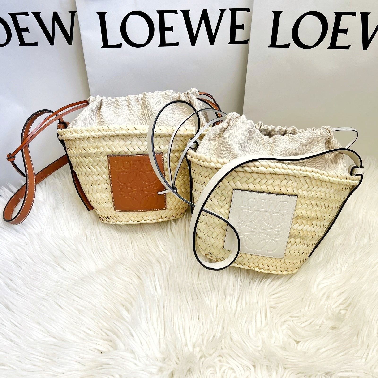 LOEWE ドローストリング バケットバッグ（ヤシの葉＆カーフ） (LOEWE