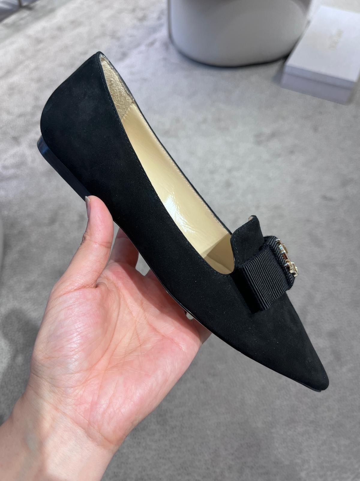 ジミーチュウ Gabie JC スエード リボン パンプス (Jimmy Choo
