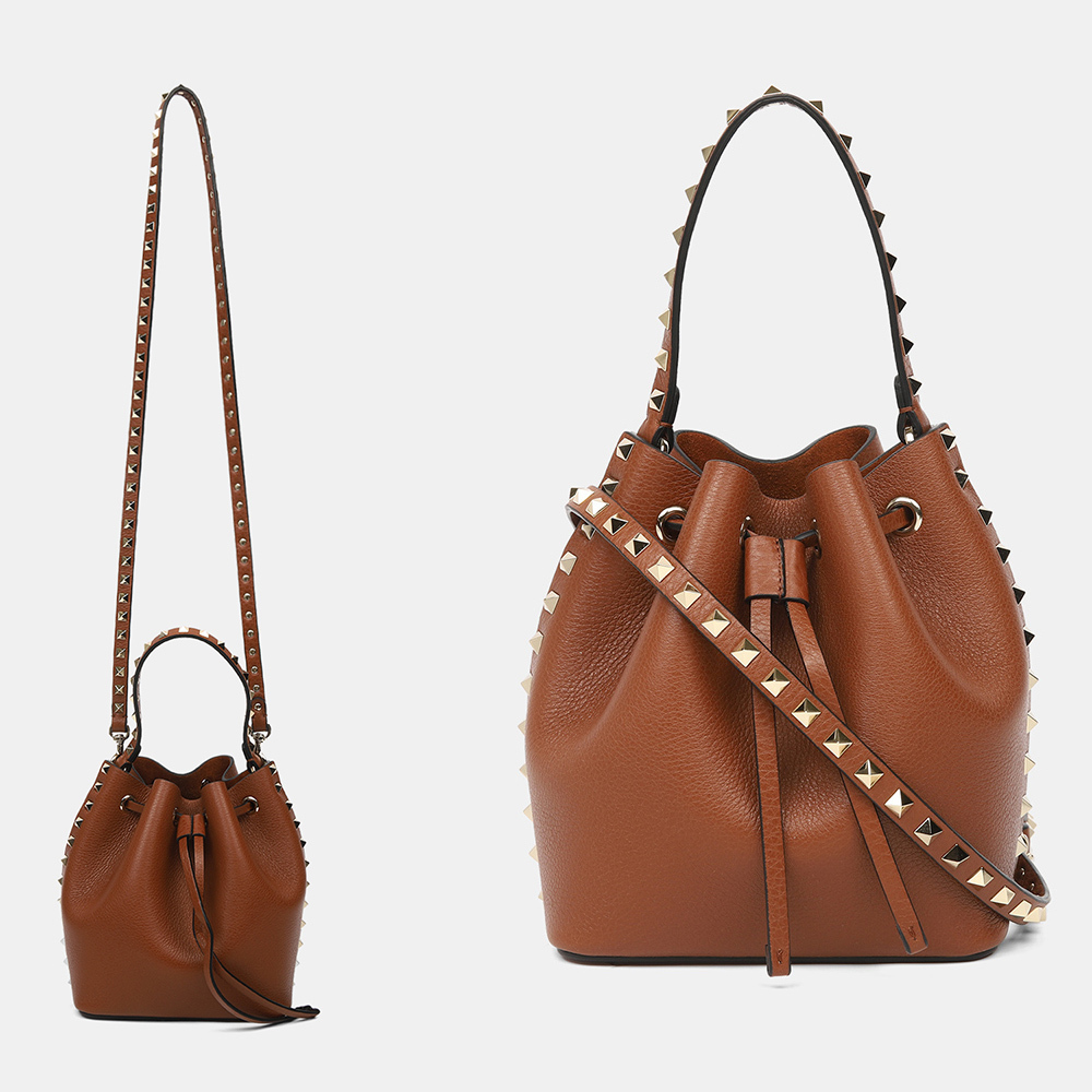 関税負担なし☆VALENTINO ロックスタッズ バケットバッグ (VALENTINO