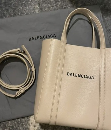 口コミ・レビュー｜バレンシアガエブリデイトートXXSサイズ☆各色