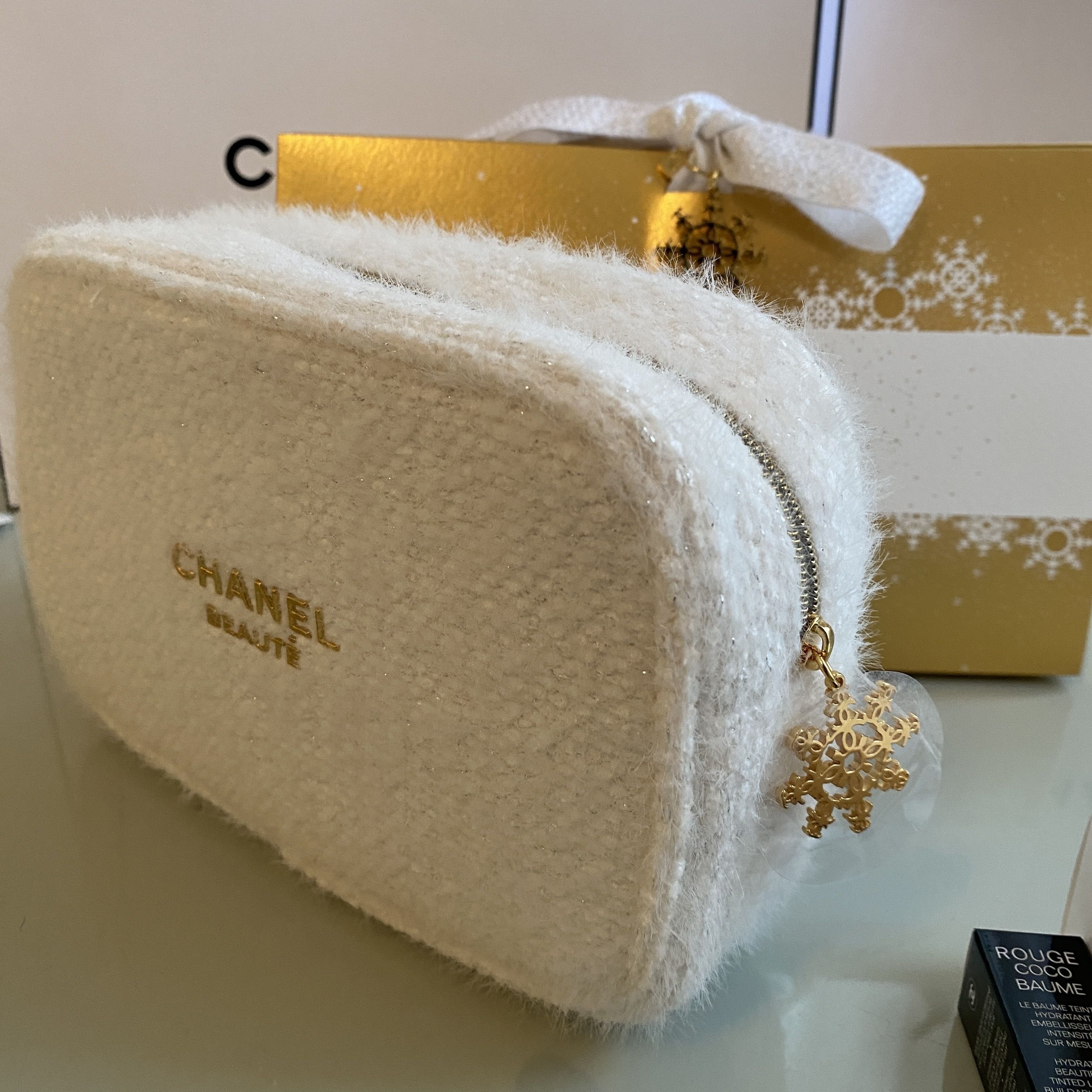 今年もCHANEL(シャネル)からポーチセットが登場！完売前にチェック