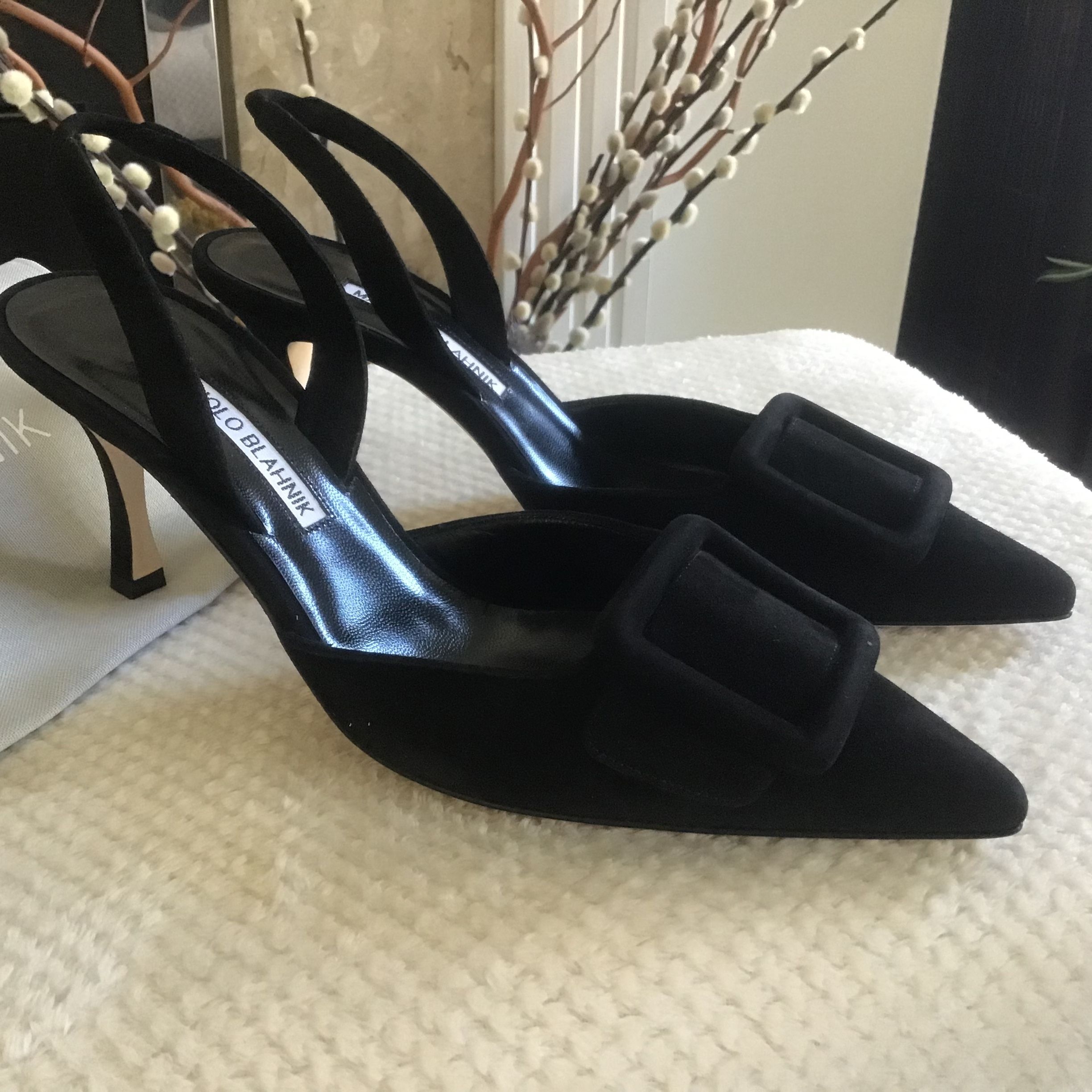 世界中の女性を魅了する「Manolo Blahnik(マノロブラニク)」人気