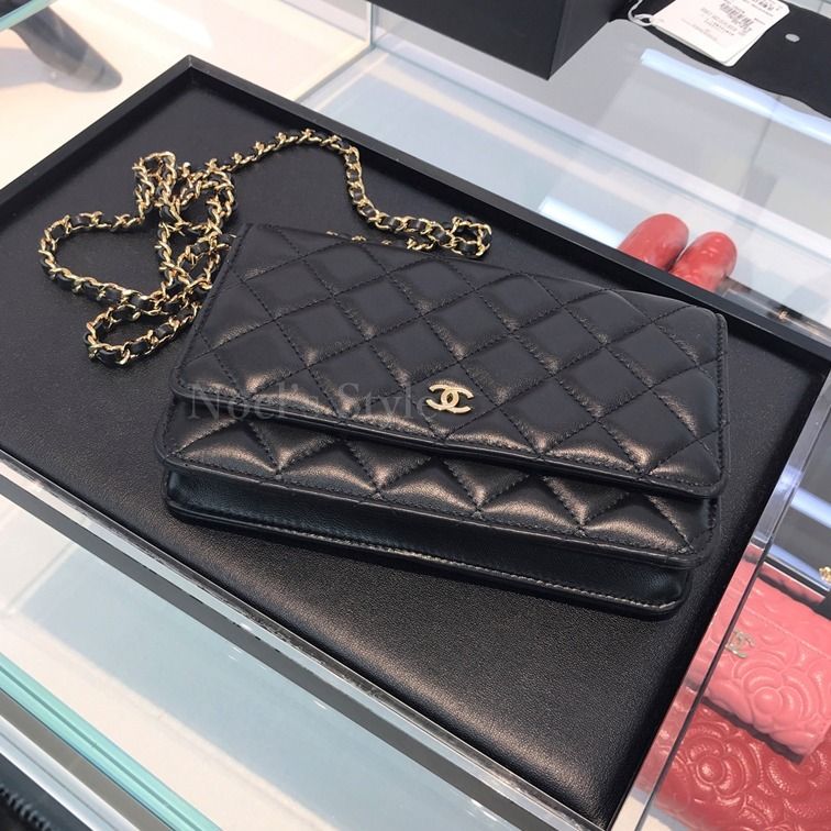 直営店買付すぐ届く】CHANEL チェーンウォレット ゴールド (CHANEL
