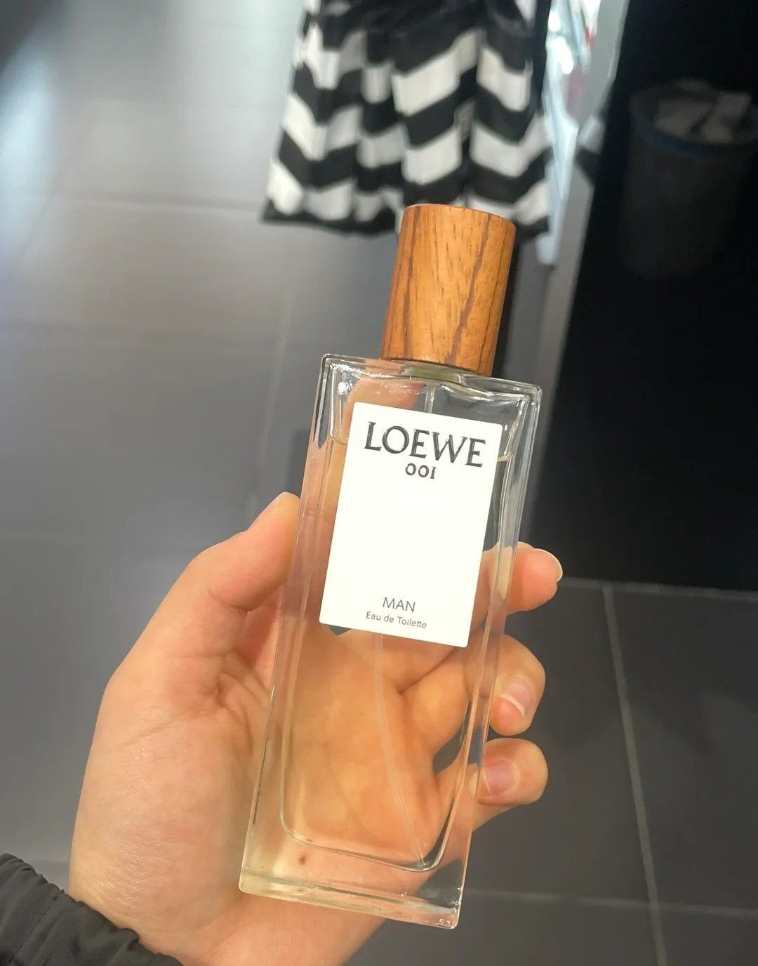 モダンなムード LOEWE ロエベ 001 マン オードゥ トワレ 50ml (LOEWE