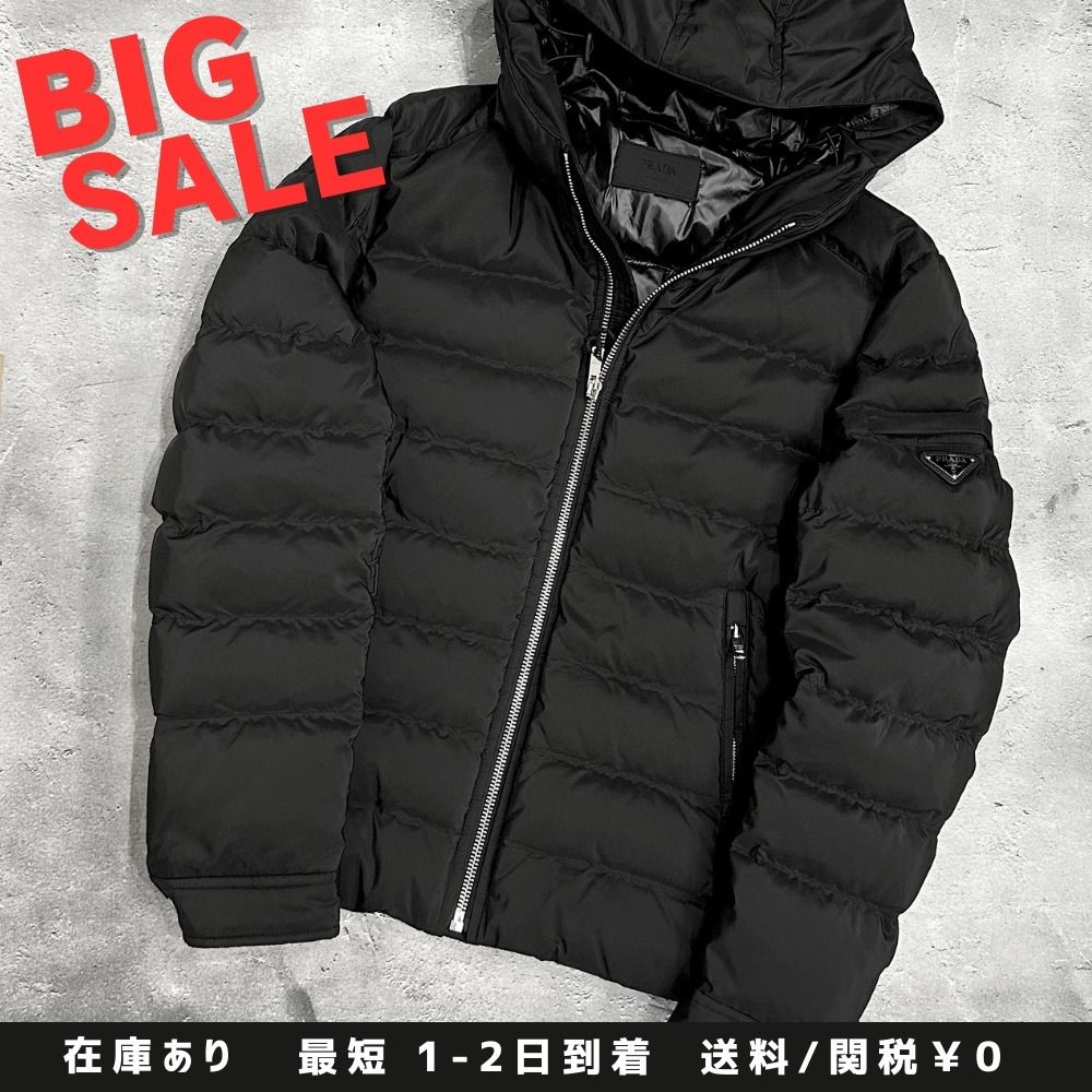 国内即発【PRADA】トライアングルロゴ ダウンジャケット (PRADA/ダウン