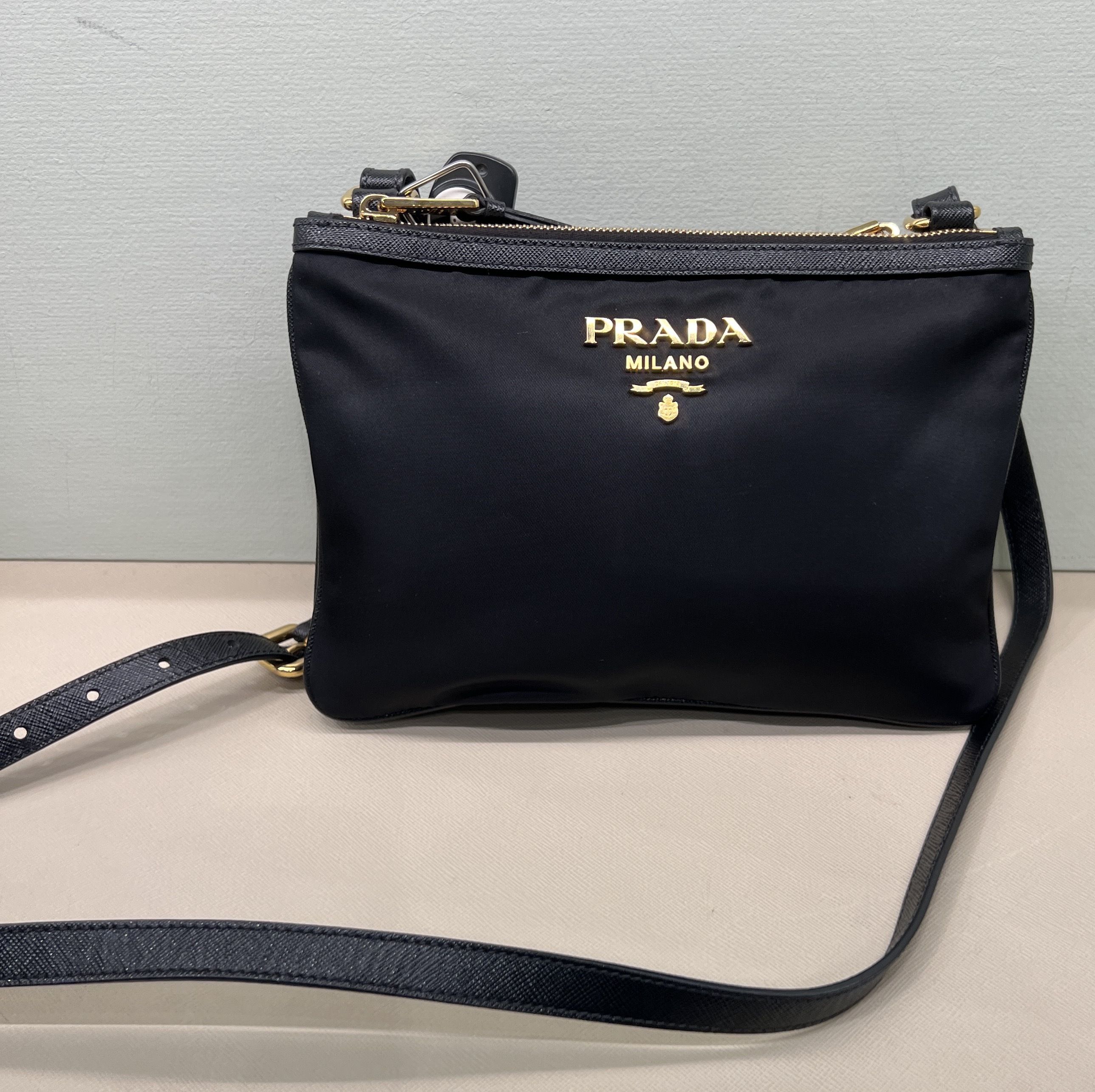 セール】PRADA プラダ 定番ナイロンショルダー 1BH046 (PRADA