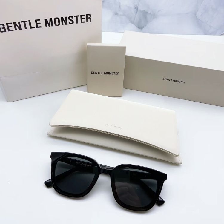 GENTLE MONSTER(ジェントルモンスター) サングラス Lilit01 (Gentle