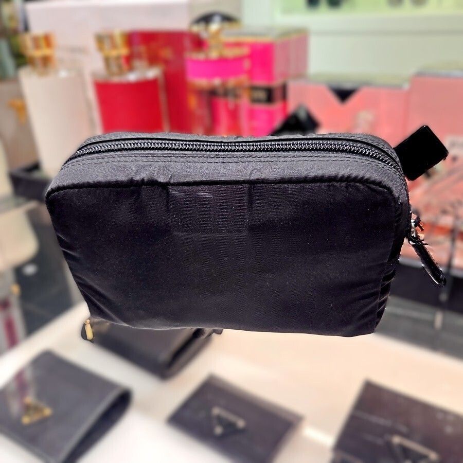 セール】プラダ☆ナイロン ポーチ トライアングルロゴ☆1NA021 (PRADA