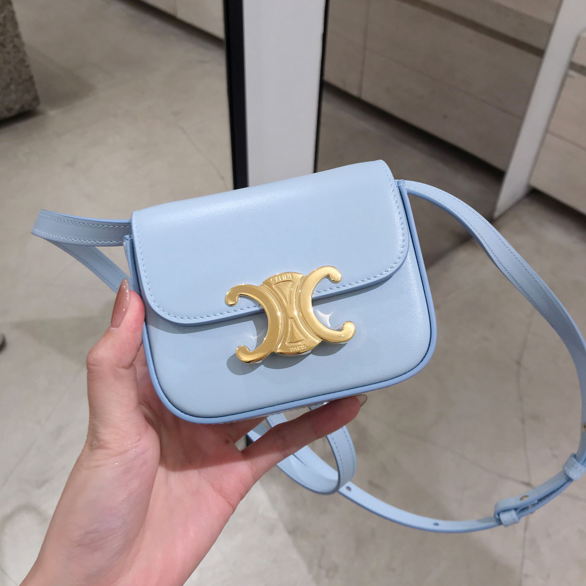 大人気♪】☆CELINE☆ミニ クロード ショルダーバッグ♡ (CELINE