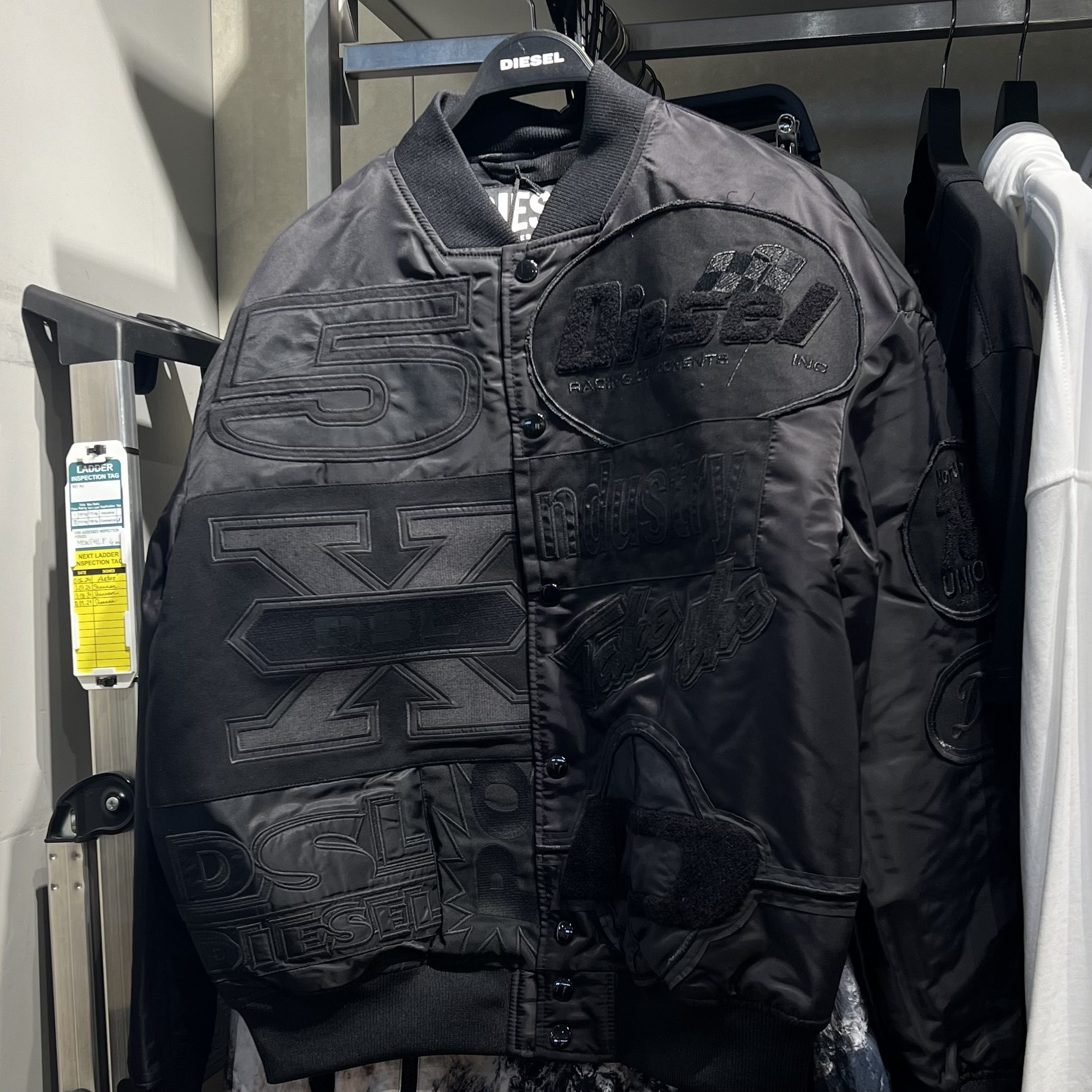 ディーゼル DIESEL直営アウトレットBULC - PATCH ボンバーJACKET