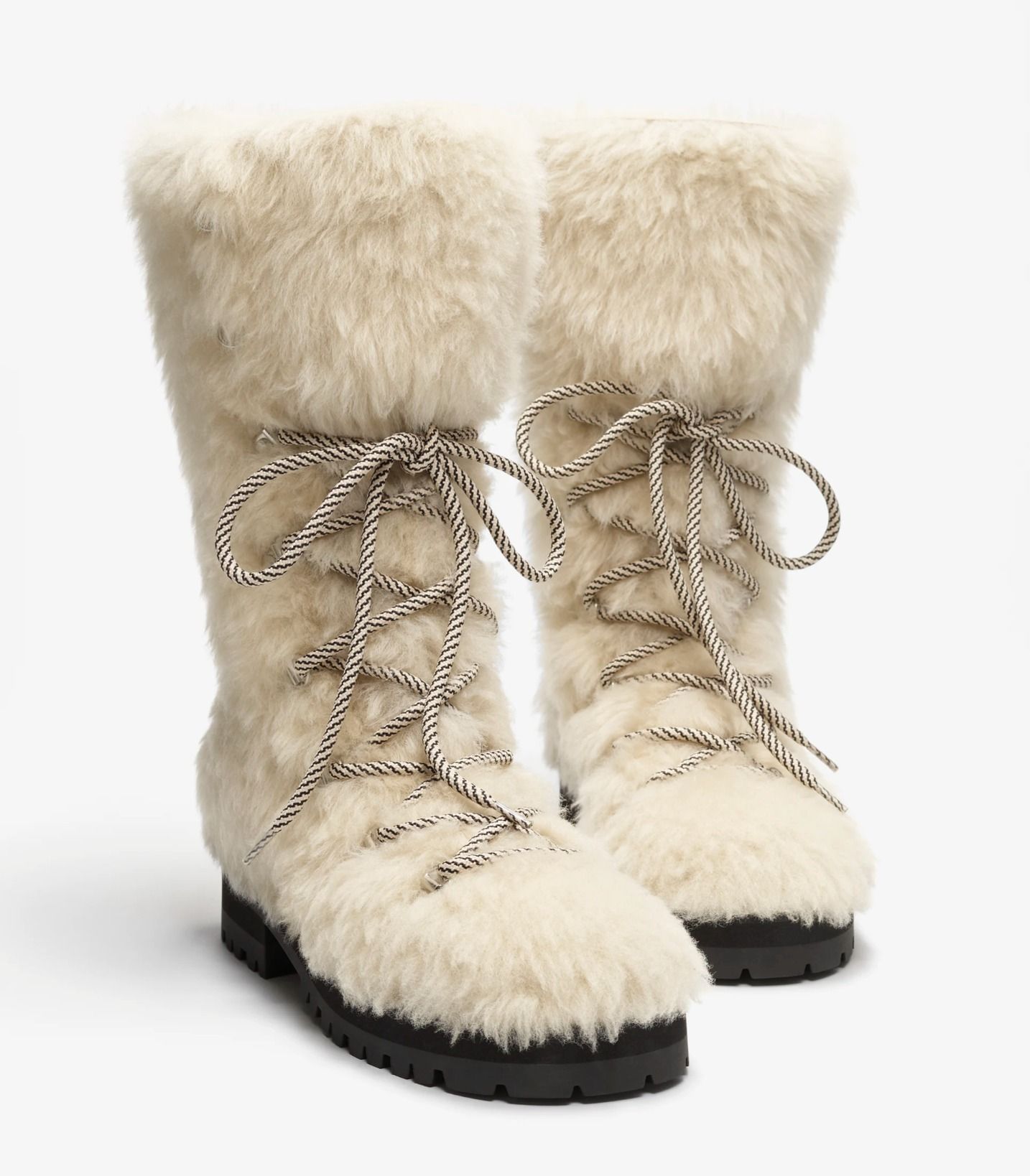 店舗限定】CHANEL ココネージュ限定 もこもこ ロング ブーツ (CHANEL