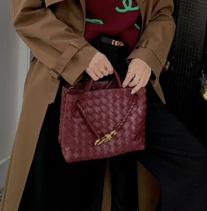 2way使用》BOTTEGA VENETA アンディアーモ ミディアム レザー (BOTTEGA