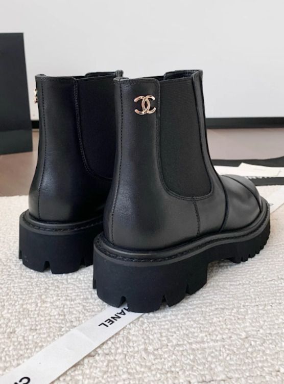 厚底可愛いCCロゴ】CHANEL ショートブーツ (CHANEL/ショートブーツ