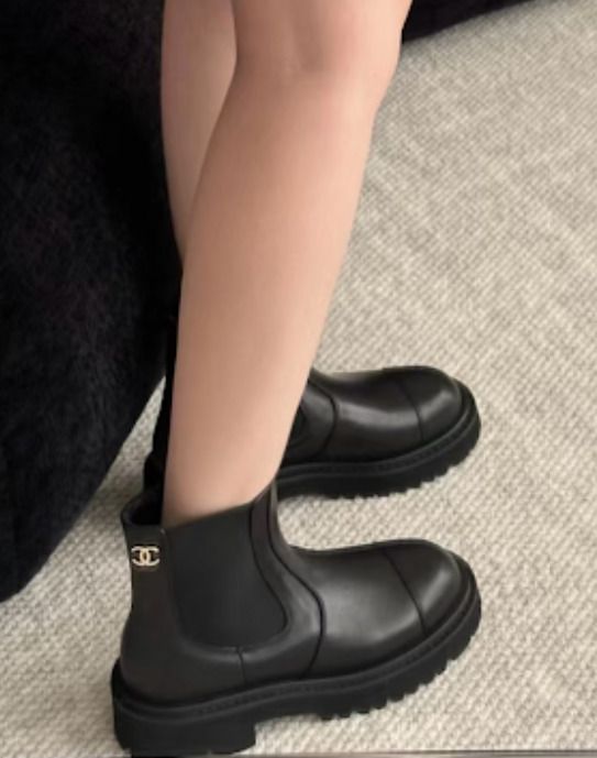 厚底可愛いCCロゴ】CHANEL ショートブーツ (CHANEL/ショートブーツ