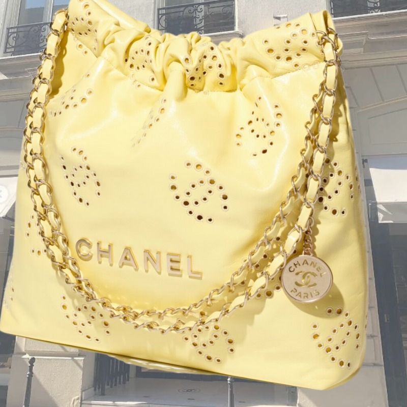 ☆可愛すぎる新作☆【CHANEL】パンチングCC CHANEL22 (CHANEL/トート