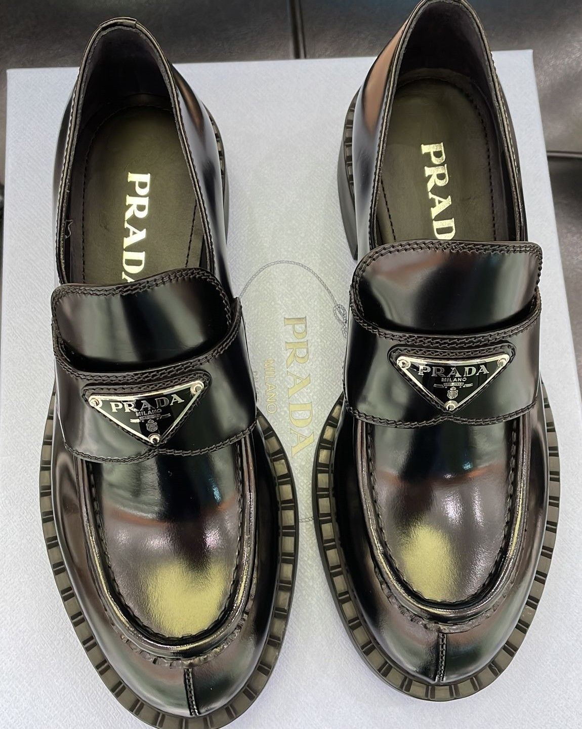 新作】PRADA◇ブラッシュド レザー モカシン Nero (PRADA/ローファー