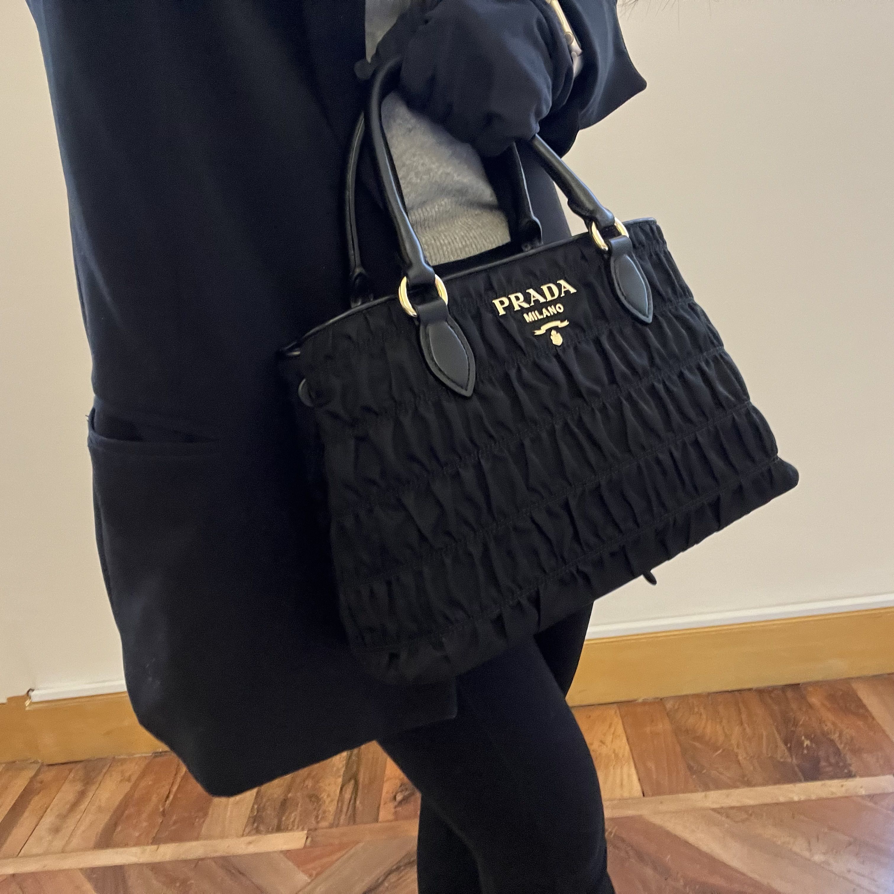 入手困難◇PRADA◇テスート＆レザー ギャザー 2WAY ハンドバッグ