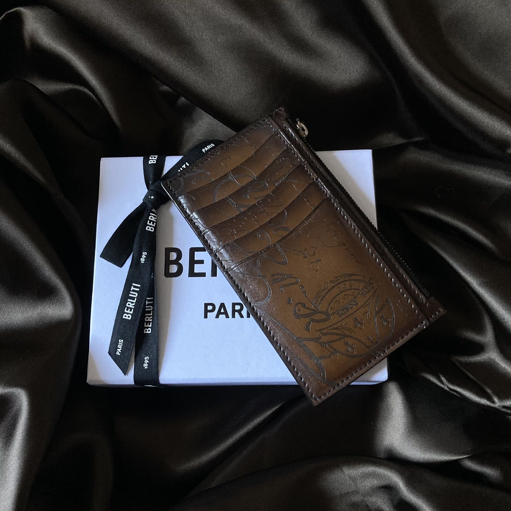 BERLUTI】ベルルッティ フラグメントケース コアマキシ (Berluti