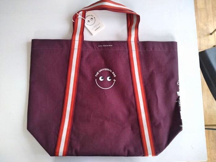 Anya Hindmarch】海外限定！The Universal Bag コラボ 2色 (Anya