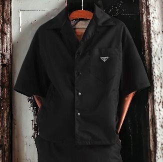 国内完売☆PRADA☆3色展開Re-ナイロン半袖Tシャツ (PRADA/シャツ