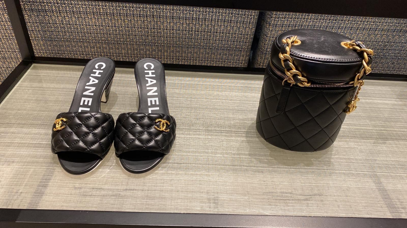 新作CHANELサンダル ミュール 7.5cm シャネル入手困難☆直営店 (CHANEL