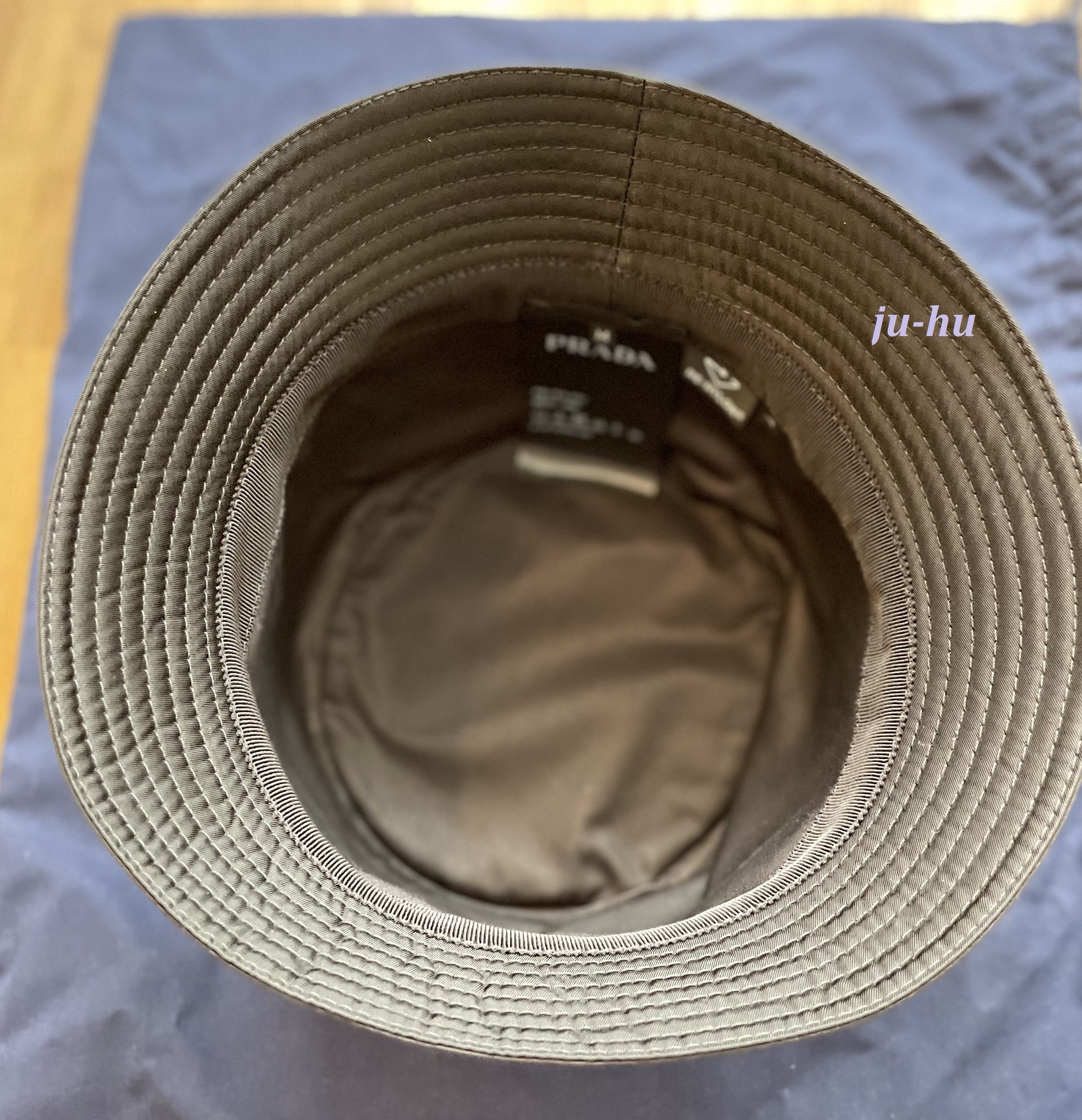 定番人気!【PRADA】メンズ Re-Nylon バケットハット (PRADA/ハット