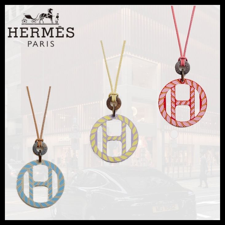 人気の希少品！】エルメス バッファローホーンペンダント (HERMES