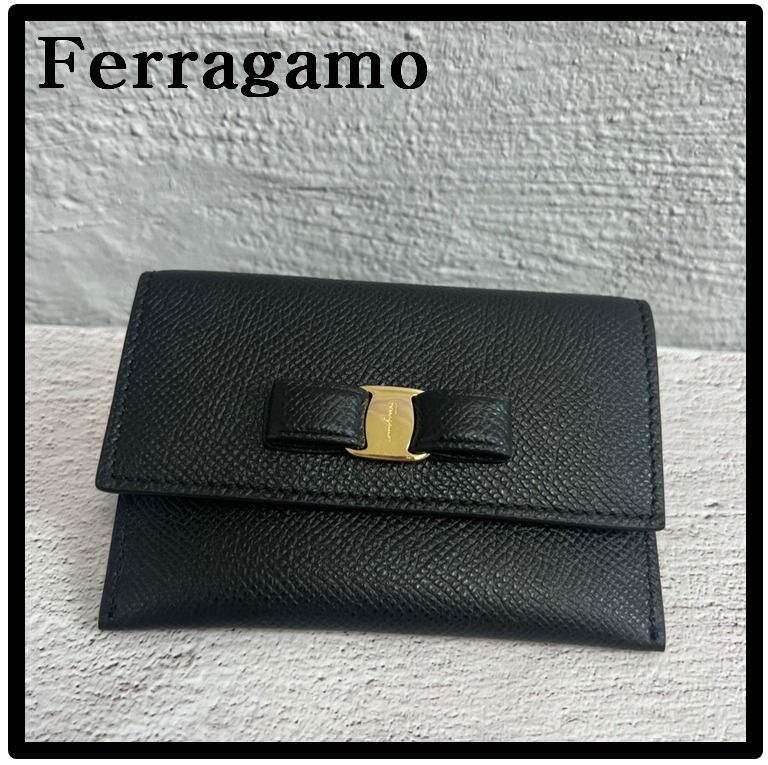 ☆関税込☆Ferragamo☆フェラガモ ガンチーニ VARA カードケース