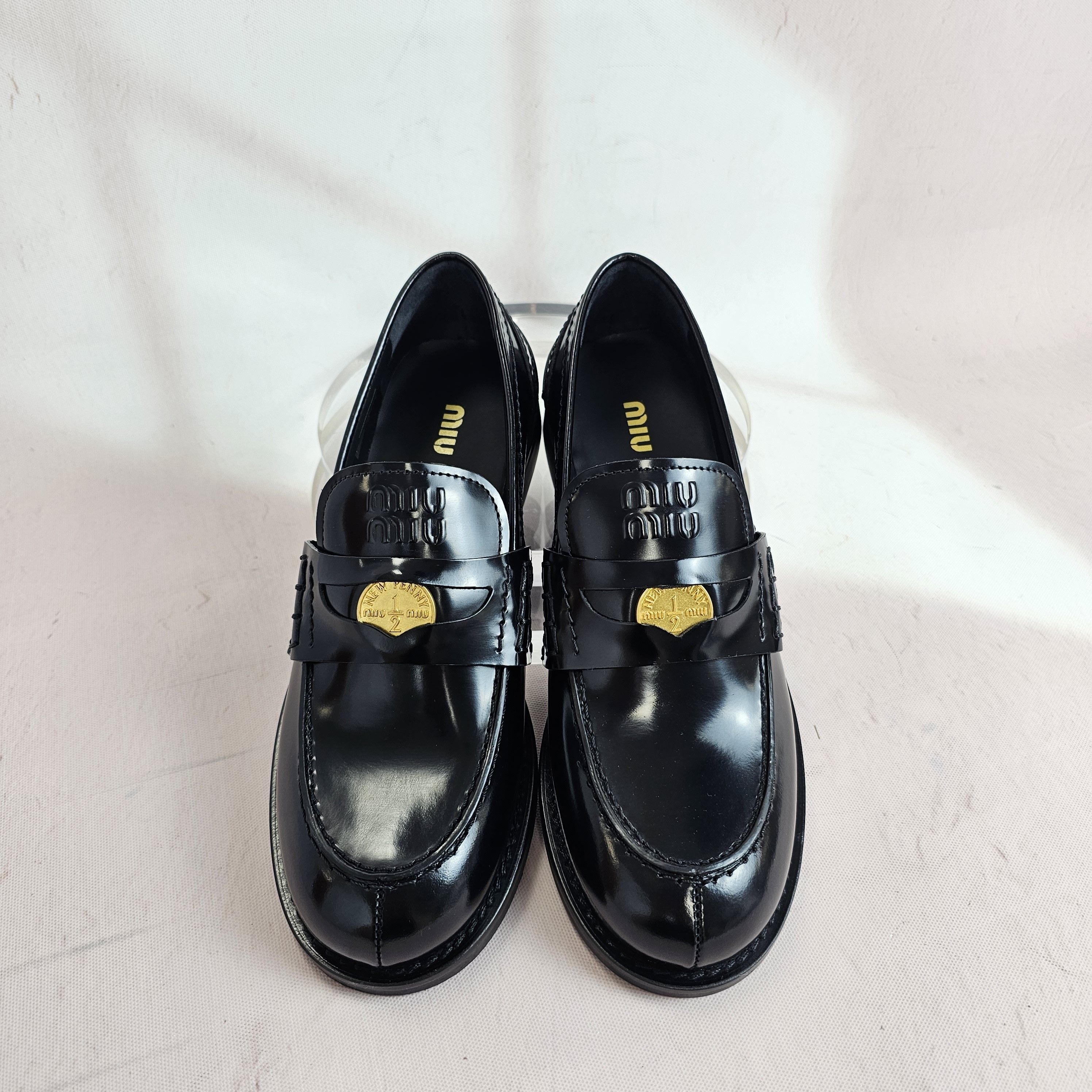 ☆人気☆【MIU MIU】☆ブラッシュドレザー ペニー ローファ.ー