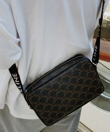 お出かけに♪【CELINE】ミディアム メッセンジャーバッグ (CELINE