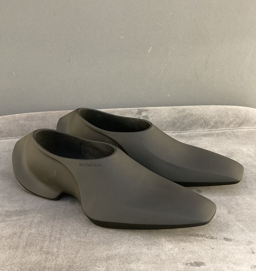 BALENCIAGA】SPACE SHOE スペース シューズ スリッポン (BALENCIAGA