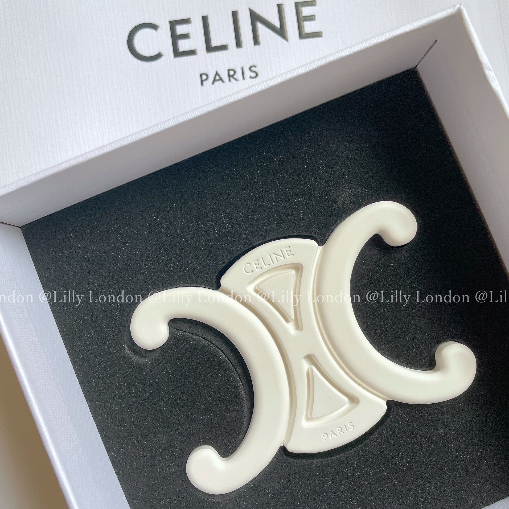 セリーヌ CELINE お洒落♡ トリオンフ セラミック ラージ (CELINE