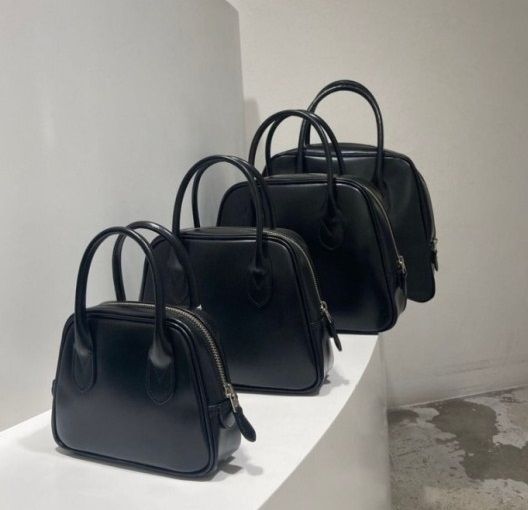 1-3日着 コムデギャルソン 青山店限定 吉田カバン レザーバッグ1