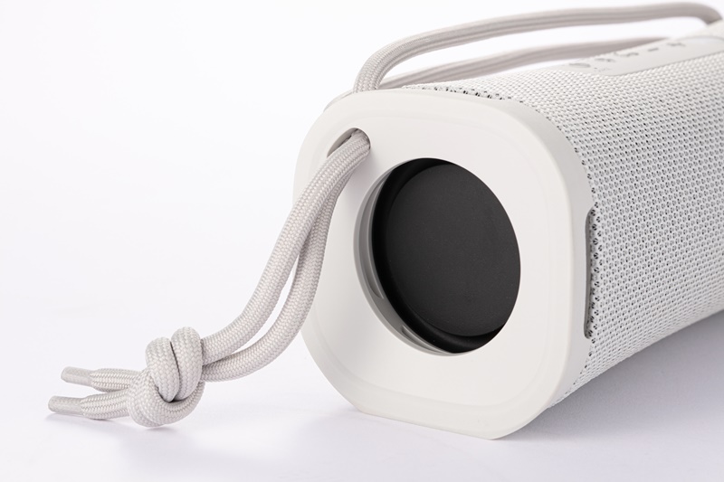 アリーナ最前列は本当か、ソニーのワイヤレススピーカー「ULT FIELD 1